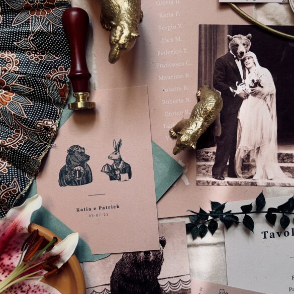 Le illustrazioni creano un'atmosfera festosa e divertente che trasmette gioia e felicità, creando un matrimonio mondo incantato a tema orsi.